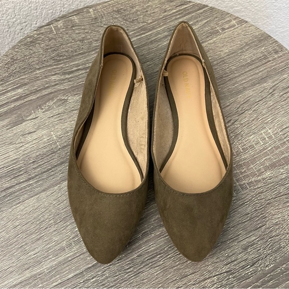 Old Navy Shoes - Old Navy Olive Green Faux Suede Point Toe Slip On Flats- Size 6